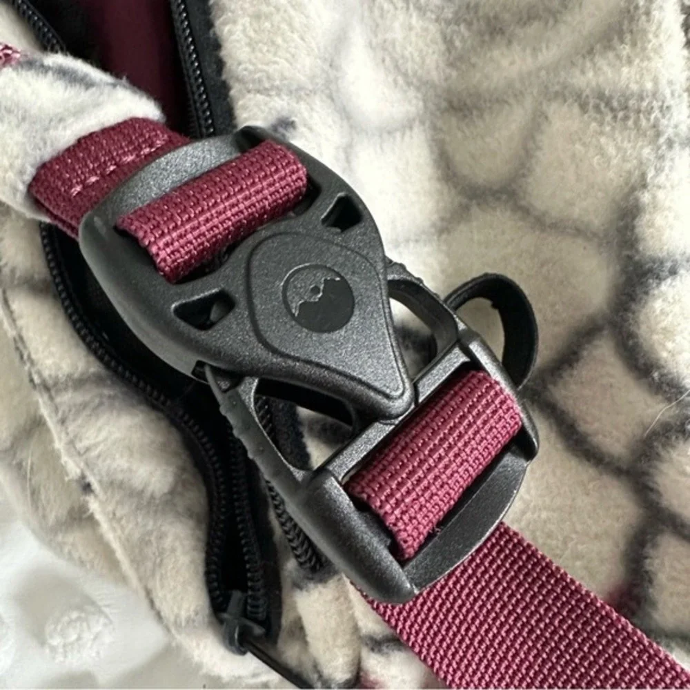 KAVU Rope Bag Fleece Sling Backpack‎ Unisex Cream Grey Burgundy Mandala Print